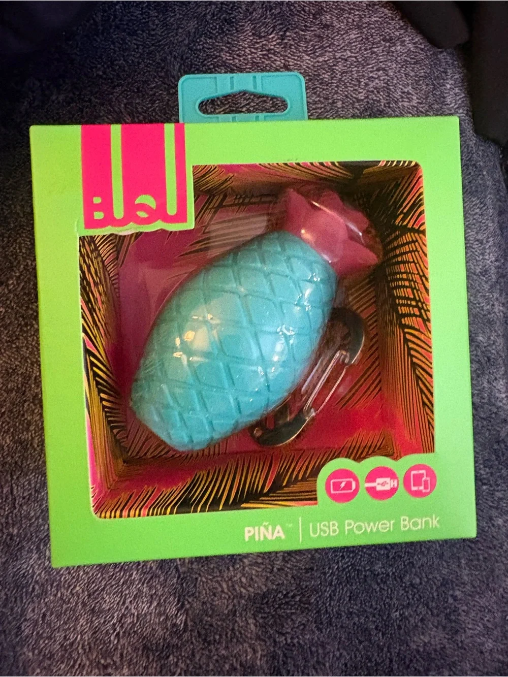 Piña Portable USB Power Bank - Teal Pineapple Design